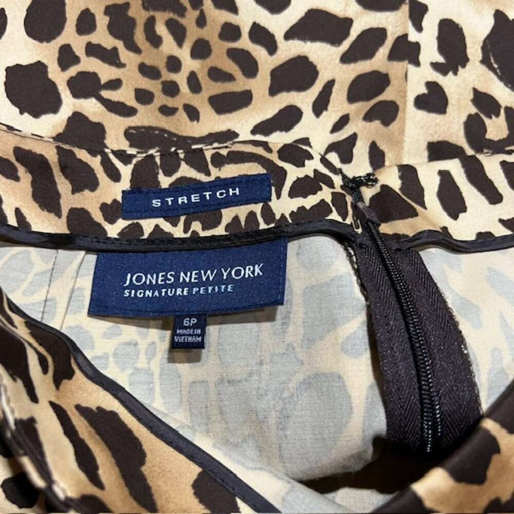 Jones New York Animal Print Skirt Size 6P - Picture 7 of 7